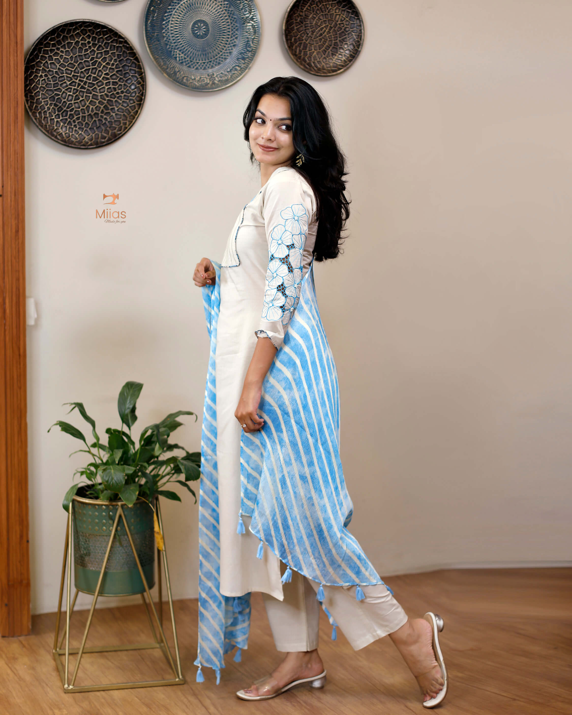 Elegant 3-Pc Ethnic Cotton Set: Embroidered Top & Lahariya Dupatta