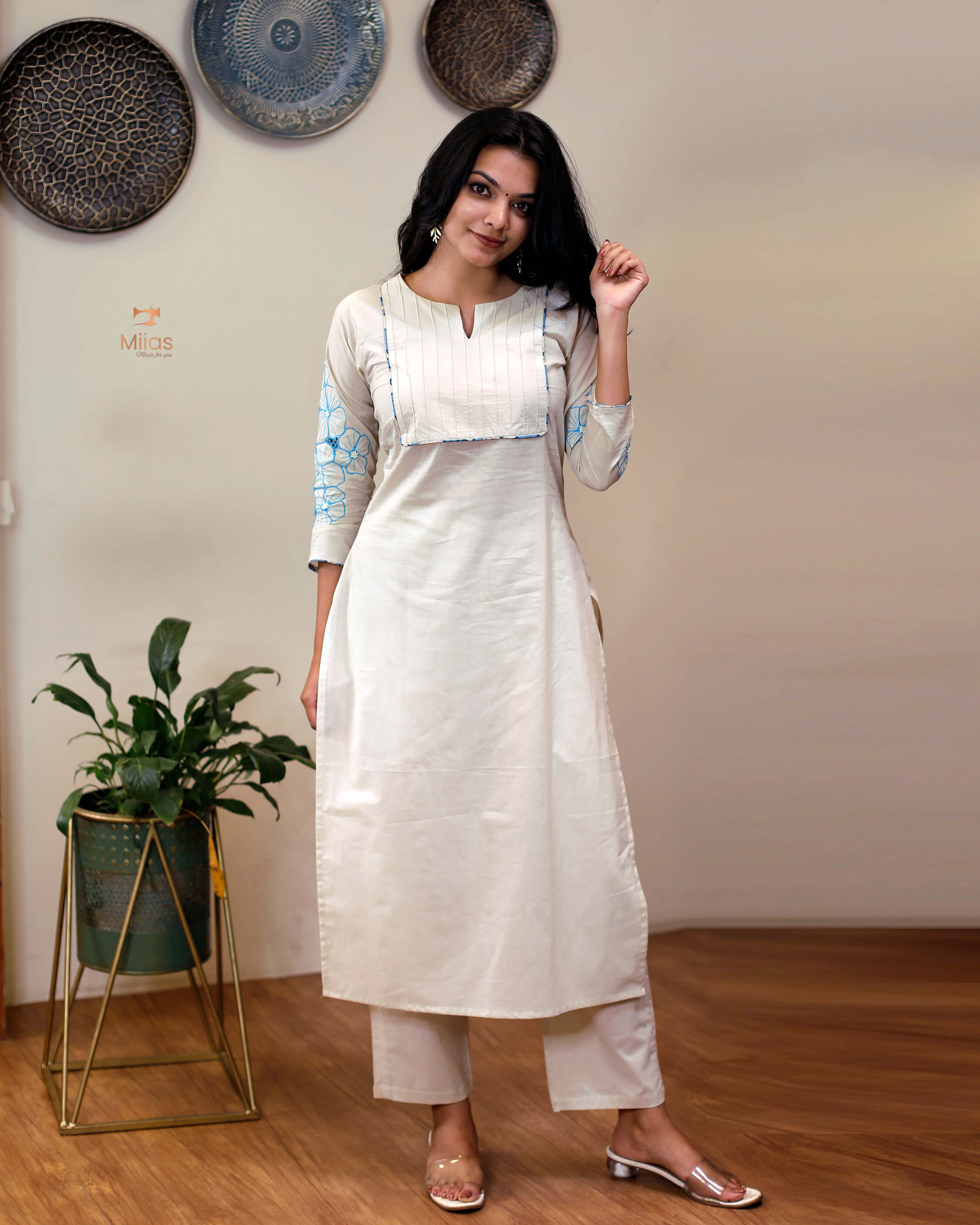 Elegant 3-Pc Ethnic Cotton Set: Embroidered Top & Lahariya Dupatta