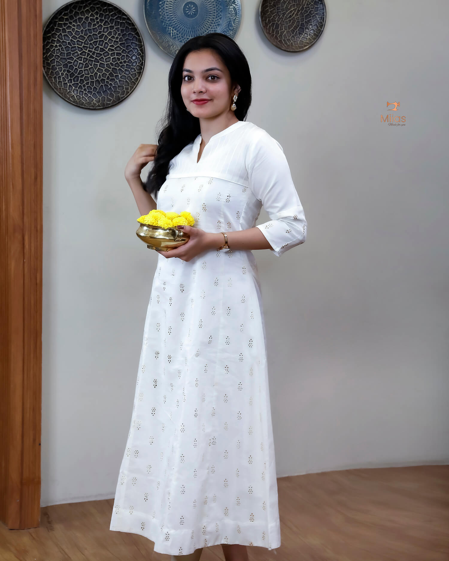 Mul Chanderi Kurti: Golden Mukesh Work, Printed Panel, Pintuck Neckline-White.