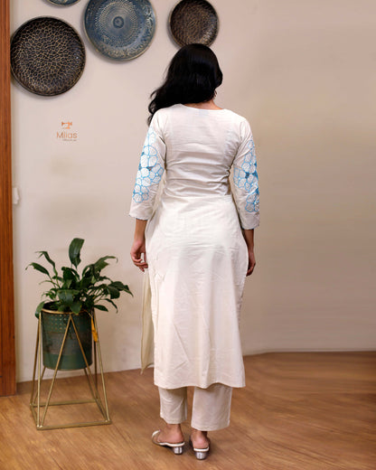 Elegant 3-Pc Ethnic Cotton Set: Embroidered Top & Lahariya Dupatta