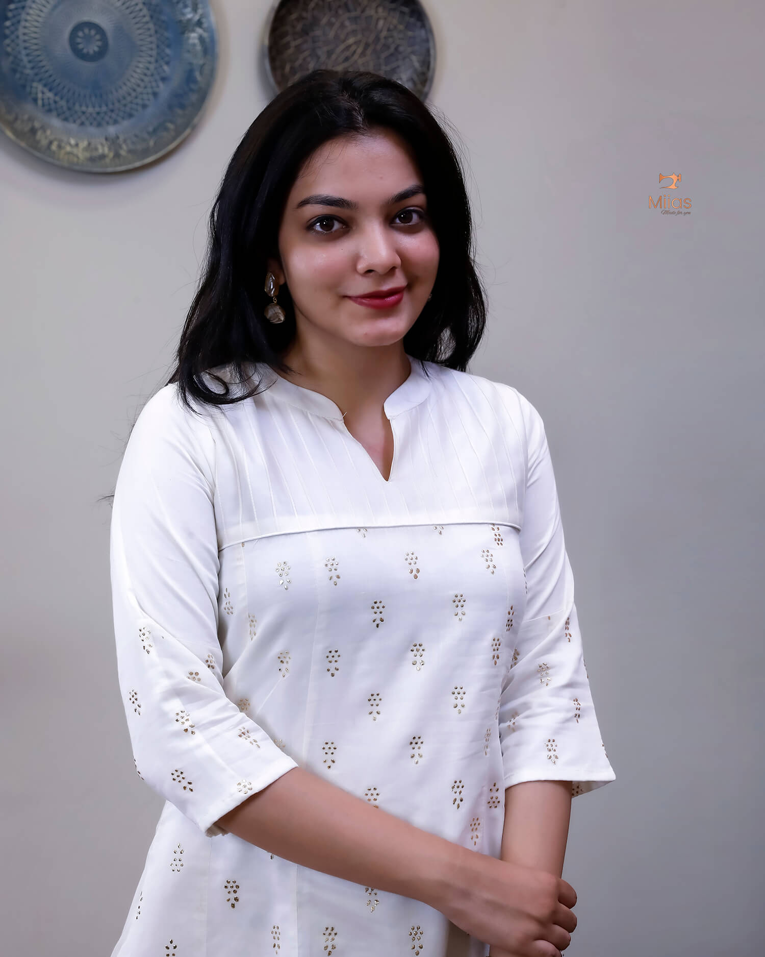 Mul Chanderi Kurti: Golden Mukesh Work, Printed Panel, Pintuck Neckline-White.