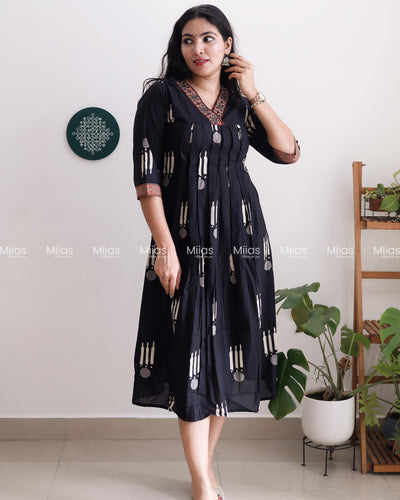 South Cotton Dress Kurti | Pintuck V-Neck + Beaded Trim | Black