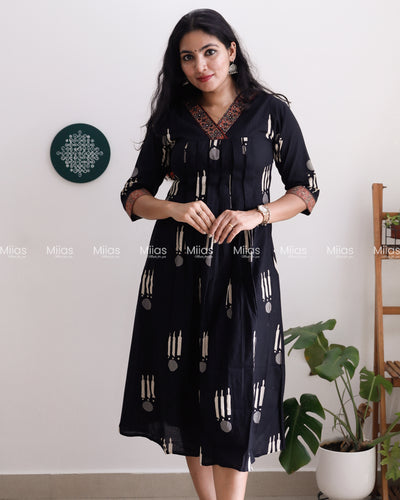 South Cotton Dress Kurti | Pintuck V-Neck + Beaded Trim | Black