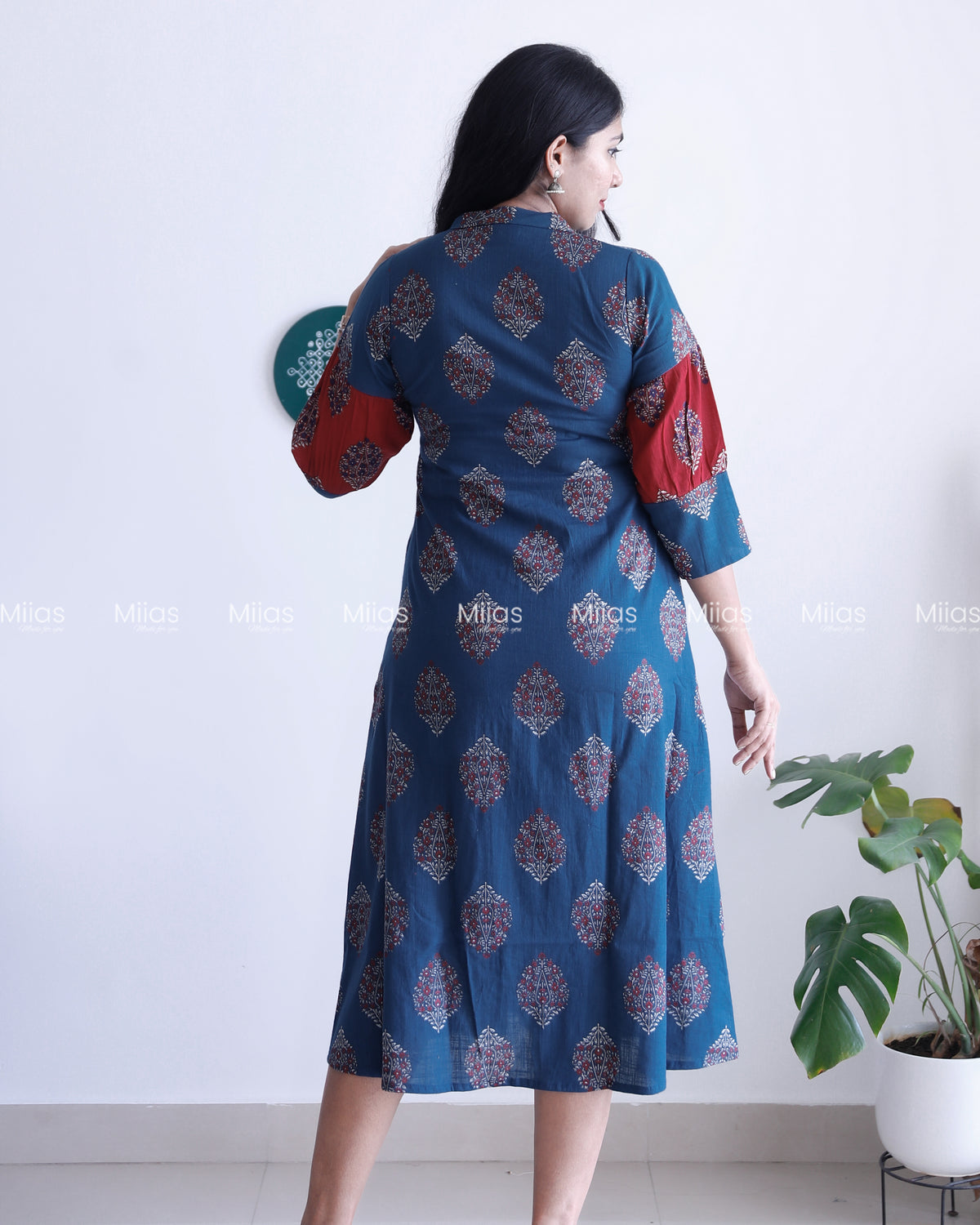 South Cotton Dress Kurti | Folding V-Neck + Red Sleeve Panel | Blue