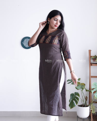 Kantha Cotton Slit Kurti | Ajrakh Beaded Yoke + Piping | Coffee Brown