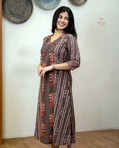 South Cotton Kurti: Beaded, Sequined Yoke & Ajrakh Sleeves-Inverted Print