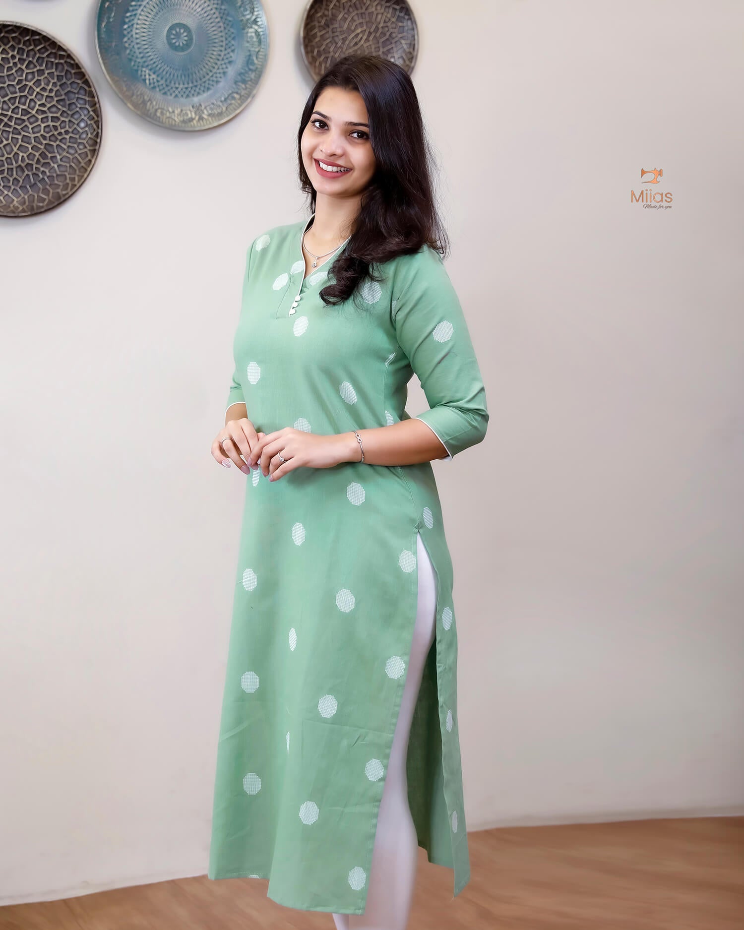 South Flex Cotton | Slitted Kurti | Overlapped Collar | Green