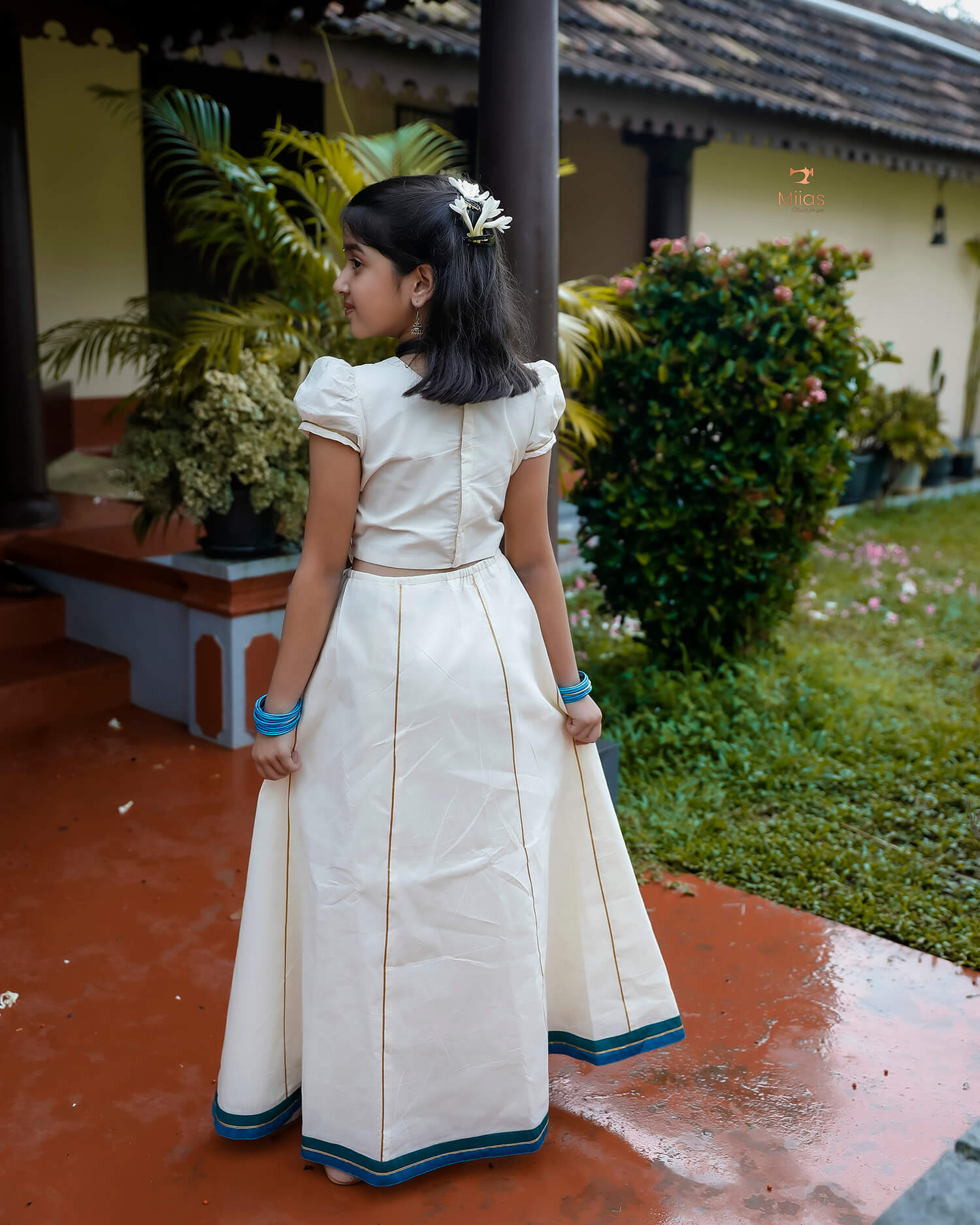 Girl's Onam Set – Kora Cotton Skirt & Embroidered Blouse-Onam 2025
