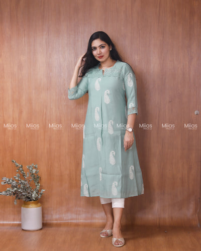 Mul Chanderi Dress Kurti | Inverted Pleats + Lace Accents| Seafoam Green