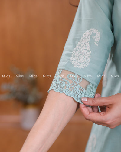 Mul Chanderi Dress Kurti | Inverted Pleats + Lace Accents| Seafoam Green