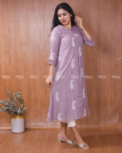 Mul Chanderi Dress Kurti | Inverted Pleats + Lace Accents| Light Lavender