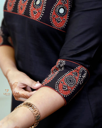 Jam Cotton Kurti with Sparkling Bead & Mirror Neck