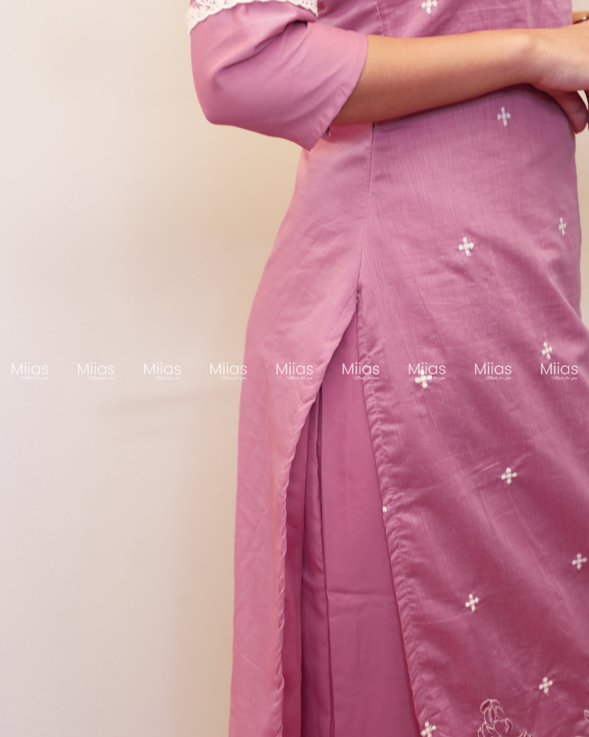 Mul Chanderi Co-ord Set | Embroidered Top + Semi-Parallel | Pink
