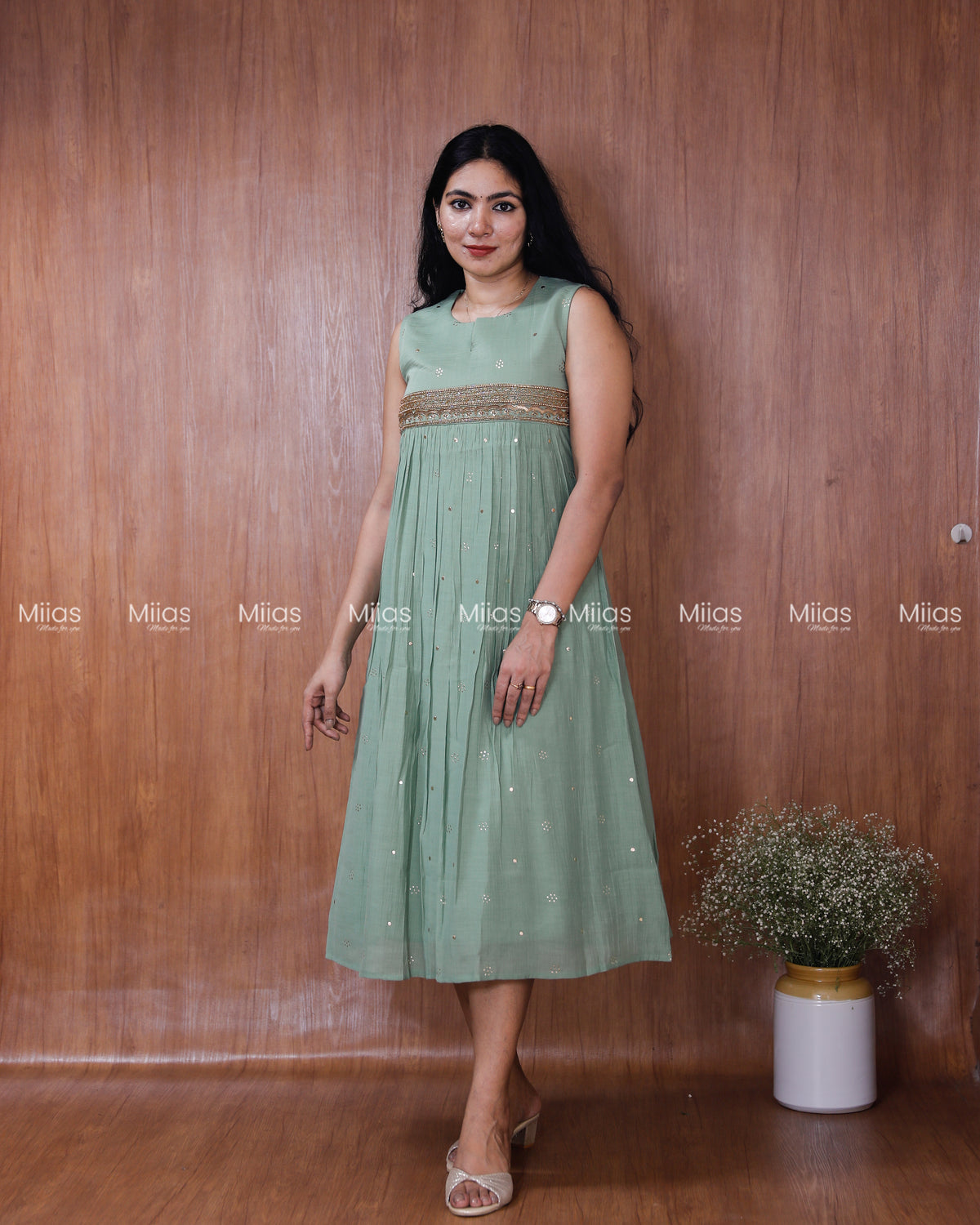 Crushed Dhara Silk Kurti | Mukaish + Beaded Sequin Yoke | Pastel Green