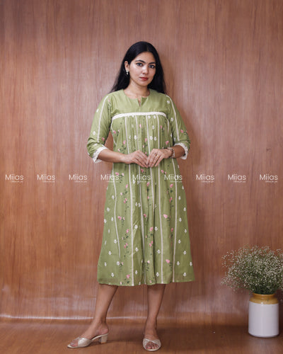 Mul Chanderi Dress Kurti | Embroidered Front + Lace + Lined | Pastel Green