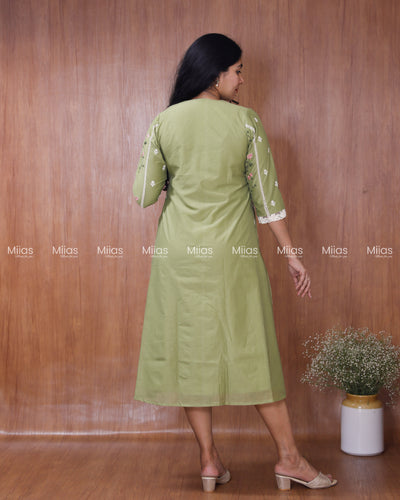 Mul Chanderi Dress Kurti | Embroidered Front + Lace + Lined | Pastel Green