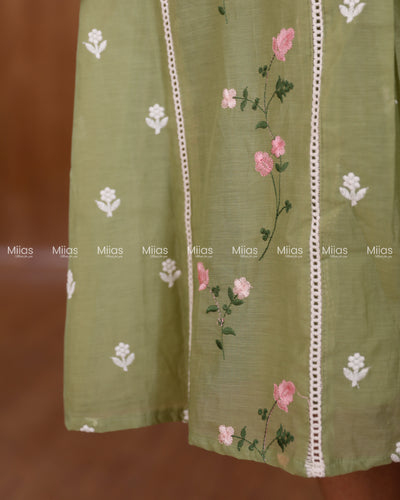 Mul Chanderi Dress Kurti | Embroidered Front + Lace + Lined | Pastel Green