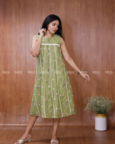 Mul Chanderi Dress Kurti | Embroidered Front + Sleeveless + Lined | Pastel Green