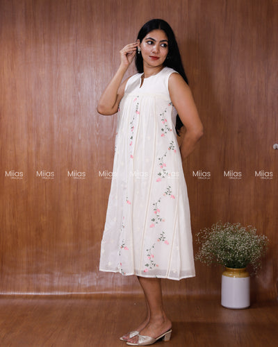 Mul Chanderi Dress Kurti | Embroidered Front + Sleeveless + Lined | White