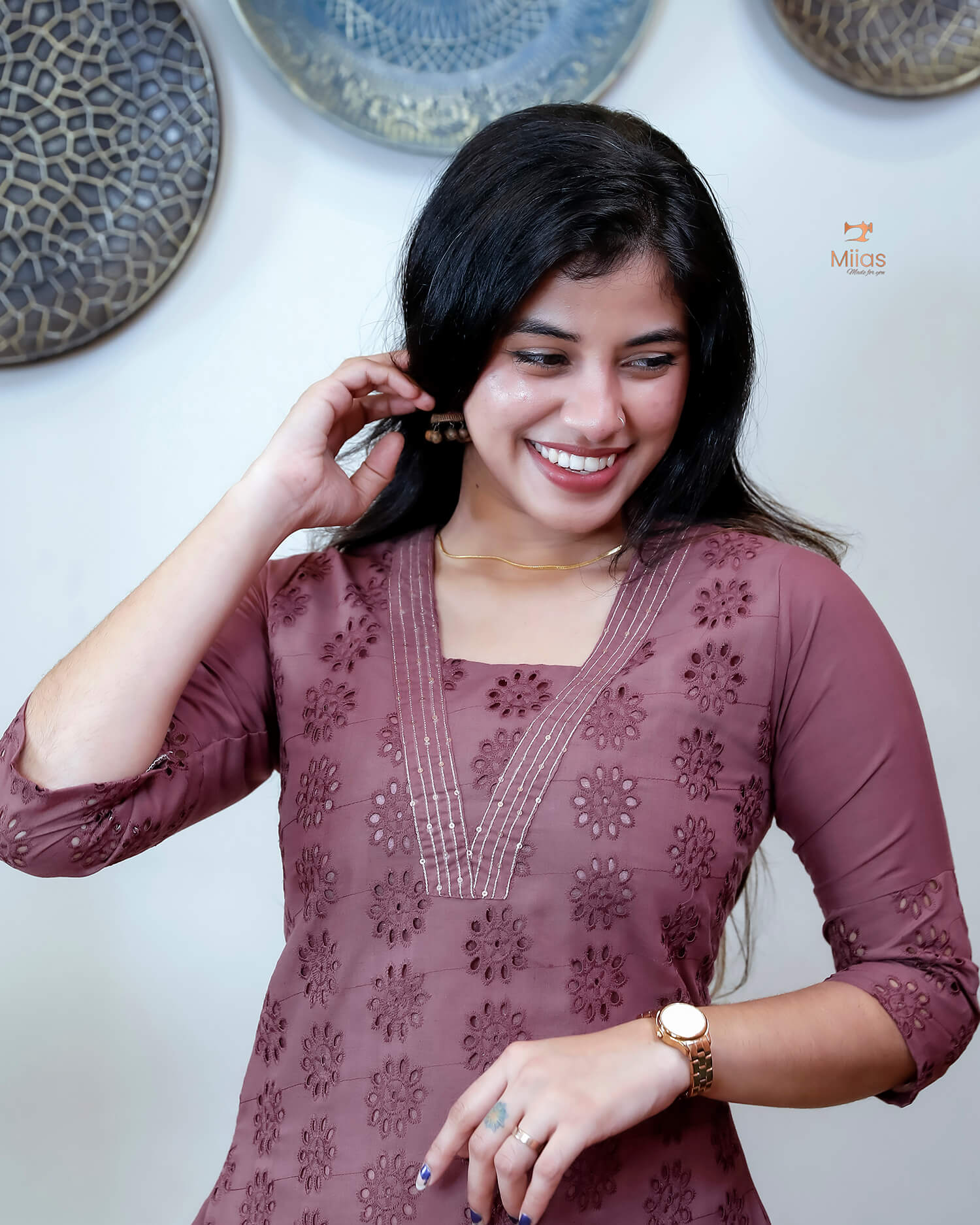 Cotton Hakoba Kurti with V-Neck Zari & Sequins Handwork-Maroon Pink