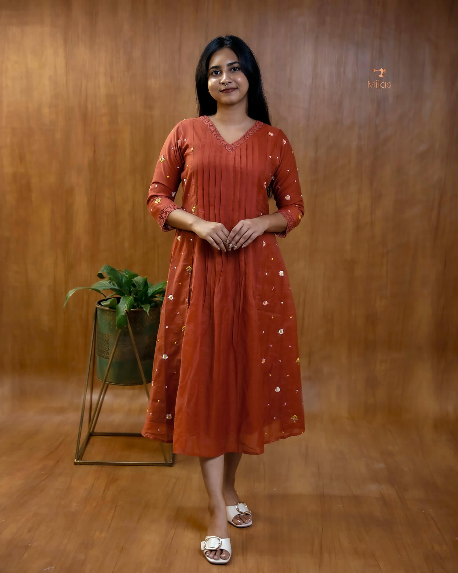 Mul Chanderi Kurti Set – Embroidered 3 Panel Dress with Lace & Pintuck