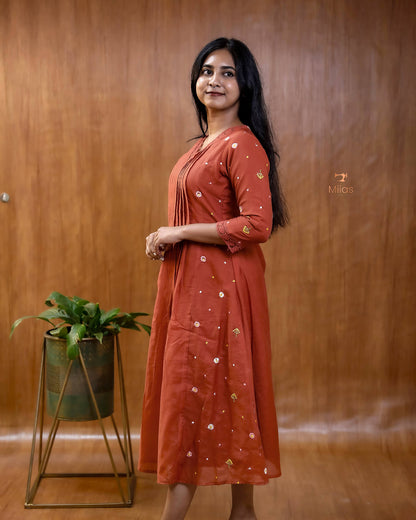 Mul Chanderi Kurti Set – Embroidered 3 Panel Dress with Lace & Pintuck