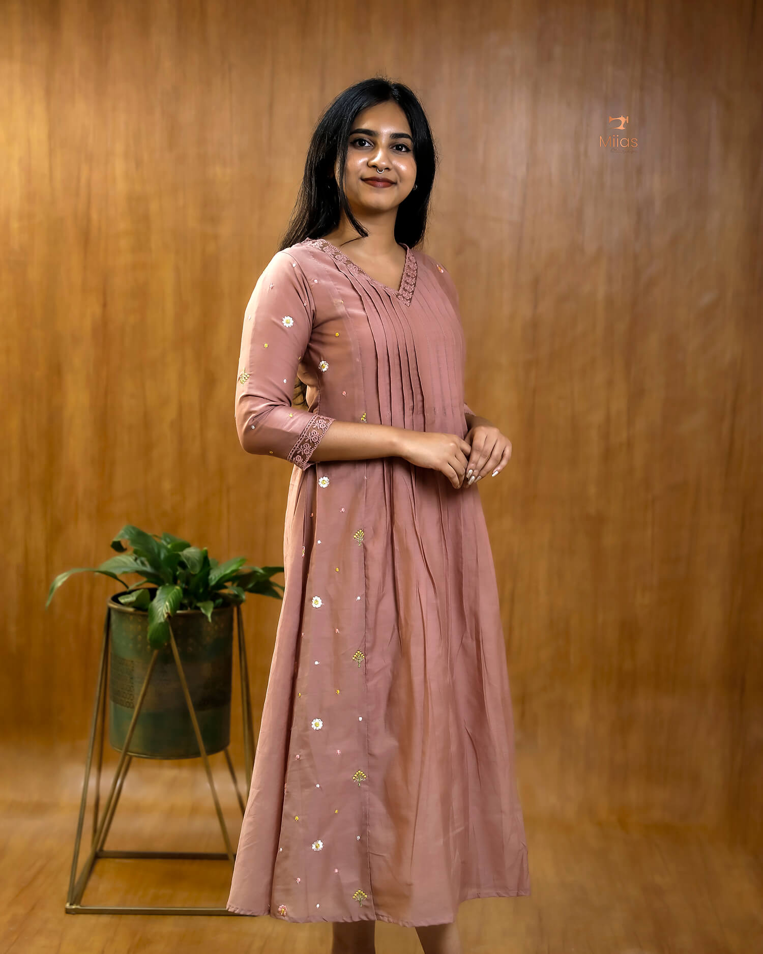 Mul Chanderi Kurti Set – Embroidered 3 Panel Dress with Lace & Pintuck