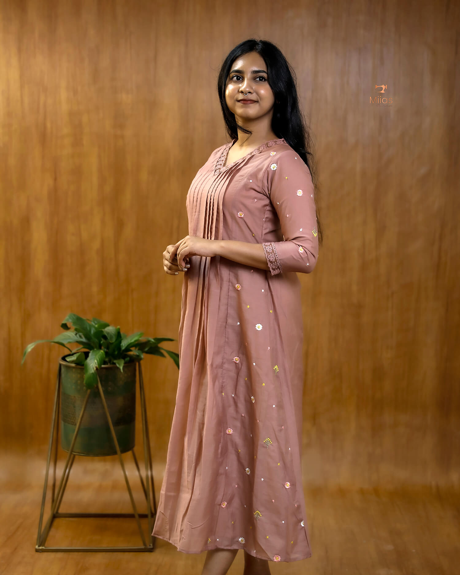 Mul Chanderi Kurti Set – Embroidered 3 Panel Dress with Lace & Pintuck