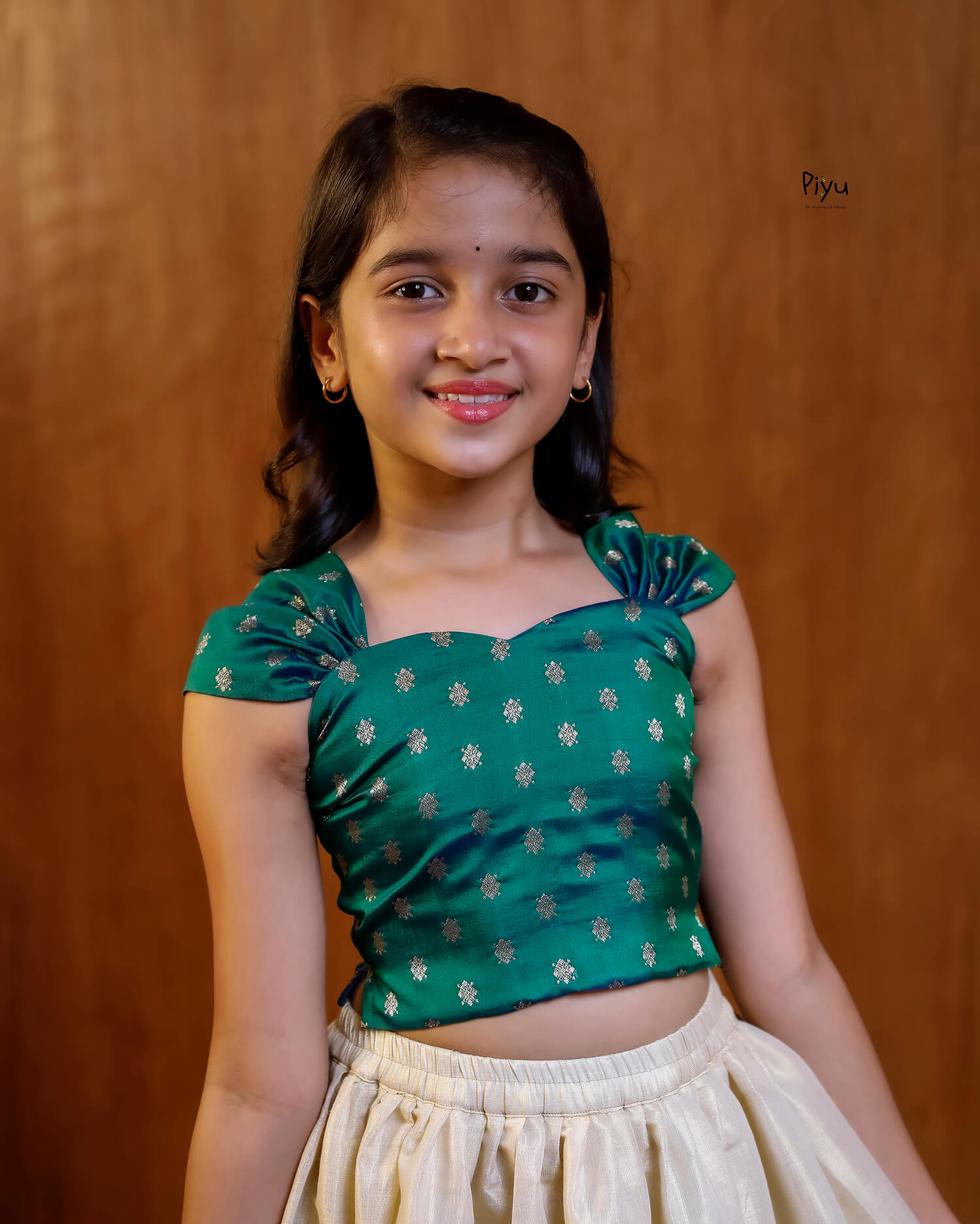Elegant Banarasi Crop Top & Lined Skirt Set – Festive Sweetheart Neckline