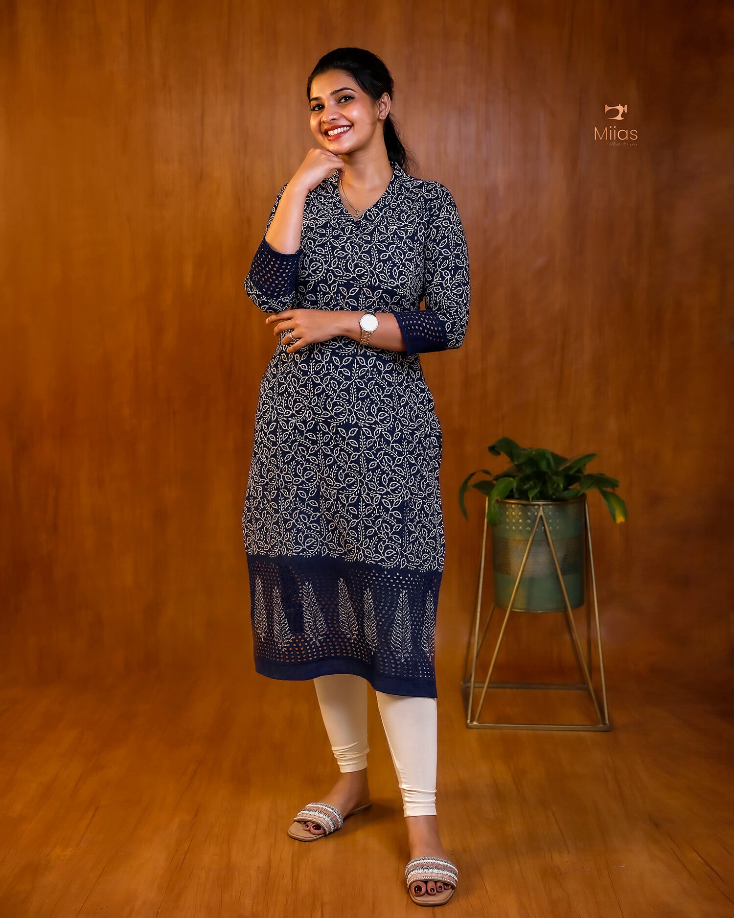 Hand Block-Printed Hakoba Kurti – Overlap Collar & Slit Design