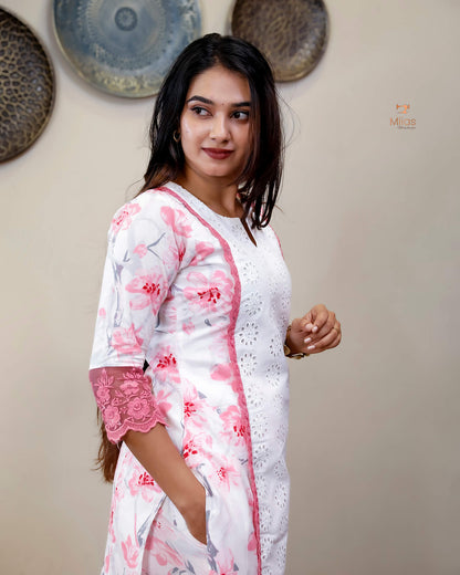 Cotton Co-ord Set with Chiffon Dupatta & Lace-Light Pink.