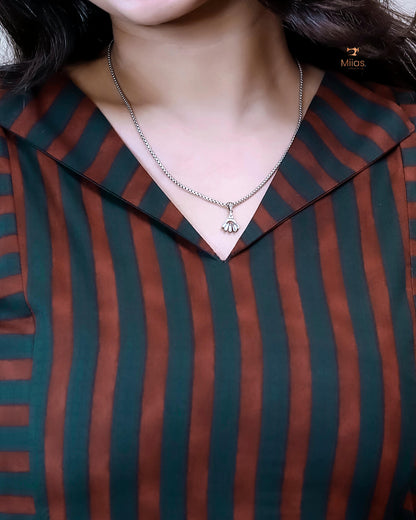 South Cotton Kurti w/ Folding Collar & Pockets.-Maroon & Green.