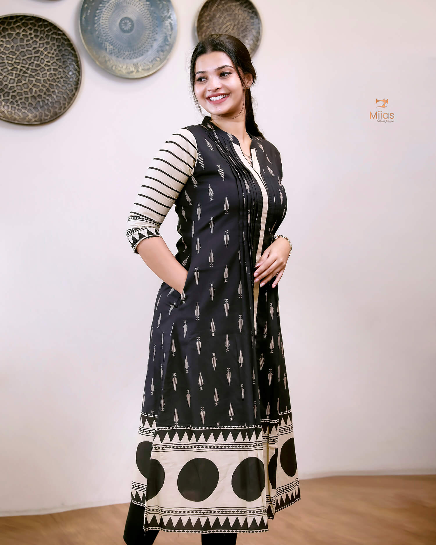 Cotton A-Line Pleated Kurti With Printed Border & Side Pocket-Black & Beige