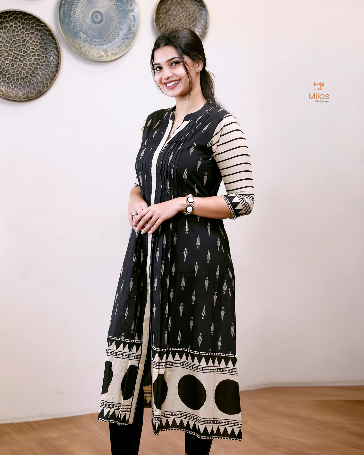Cotton A-Line Pleated Kurti With Printed Border & Side Pocket-Black & Beige