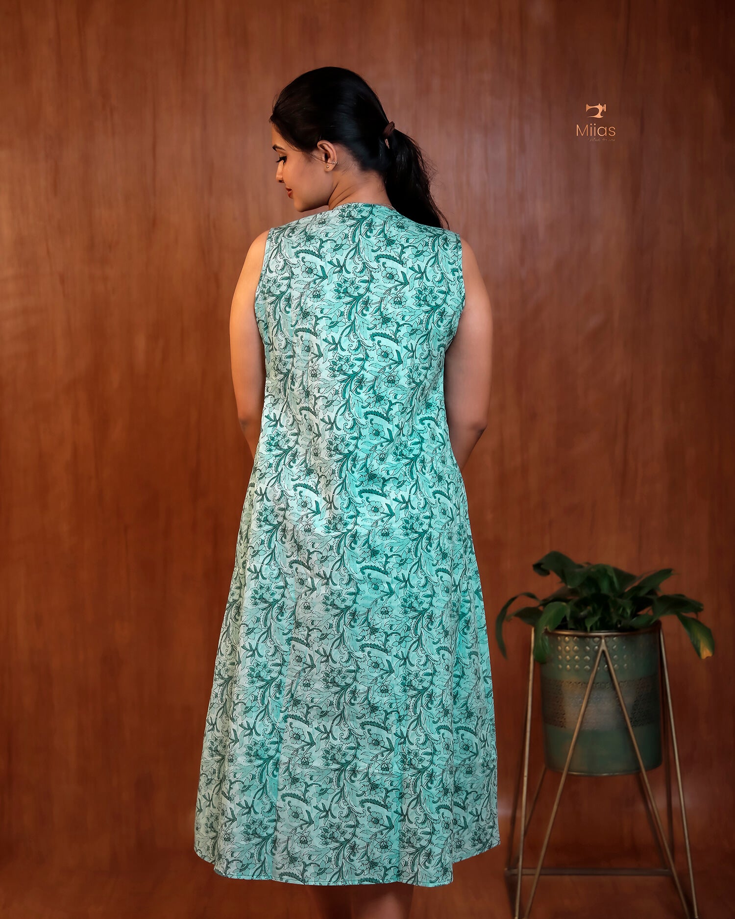 Cotton Maternity Dress with Pockets & Nursing Zips