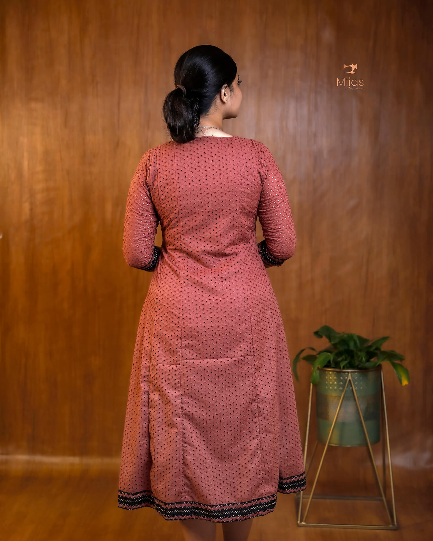 Soft Hakoba Kurti with Ajrakh Print & Mirror Work – Stylish & Comfy