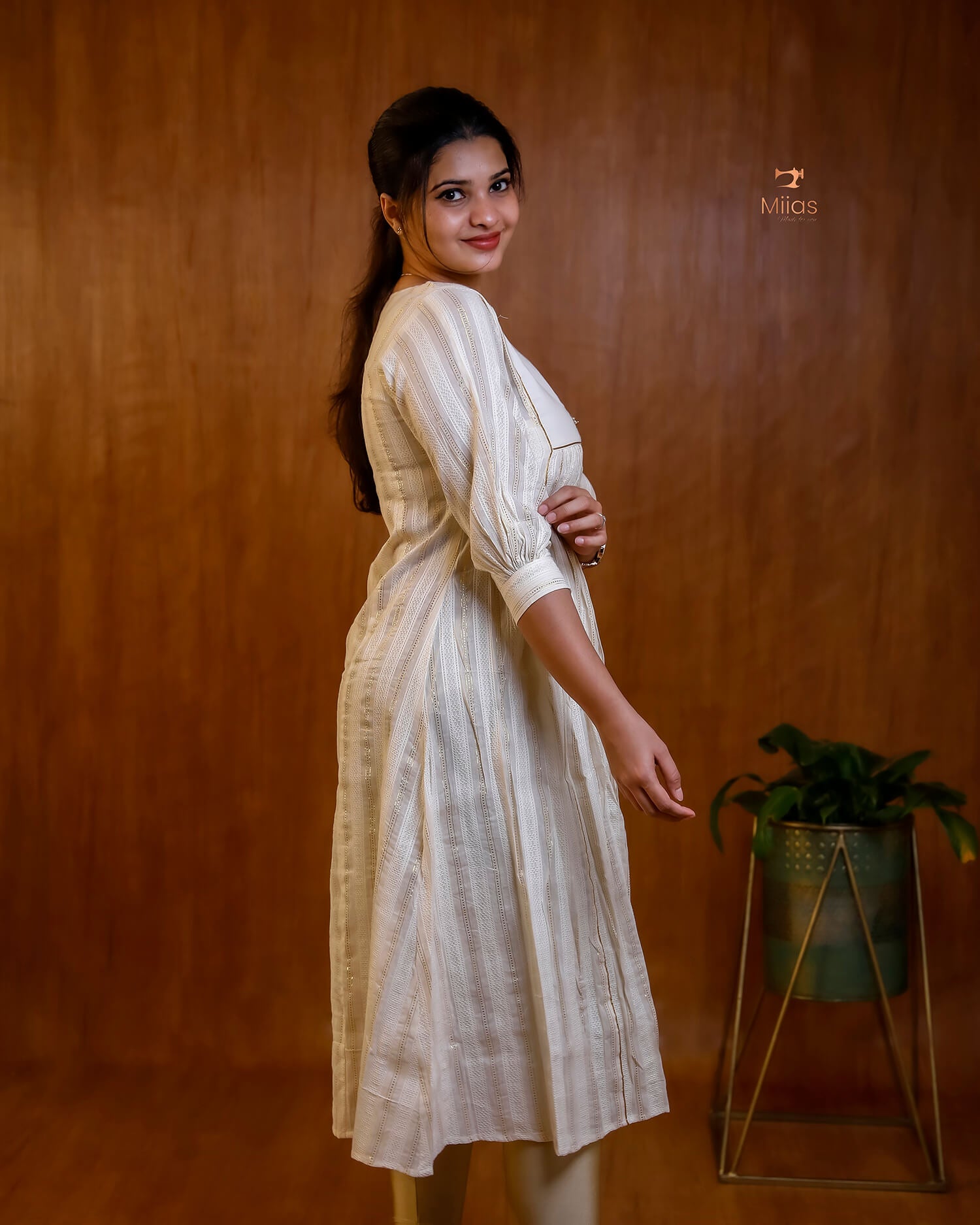 Elegant Cotton Kurti With Gota Patti Lace-Onam 2025