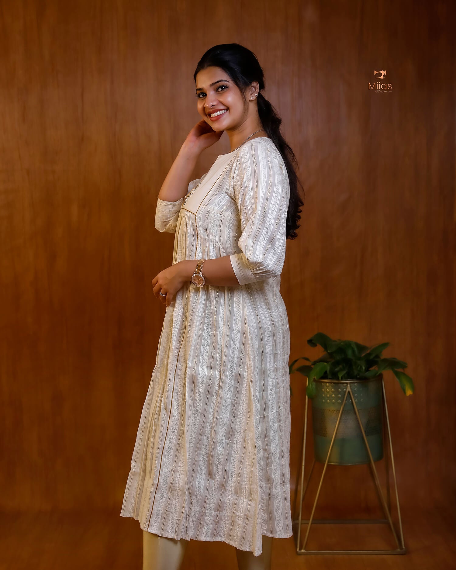 Elegant Cotton Kurti With Gota Patti Lace-Onam 2025
