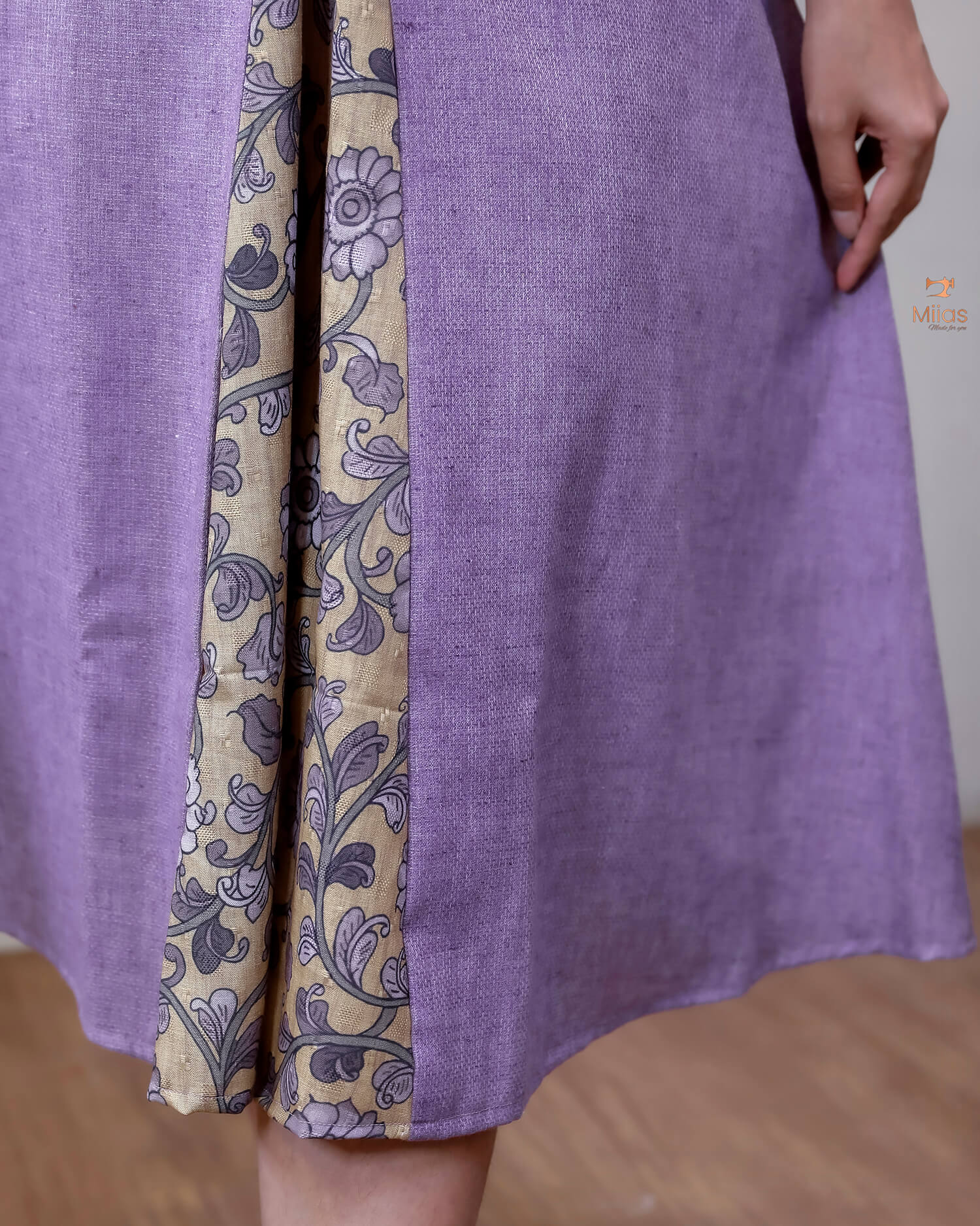 Linen Jute Kurti: Mirror Work Pleat w/ Kalamkari Patch-Lavender