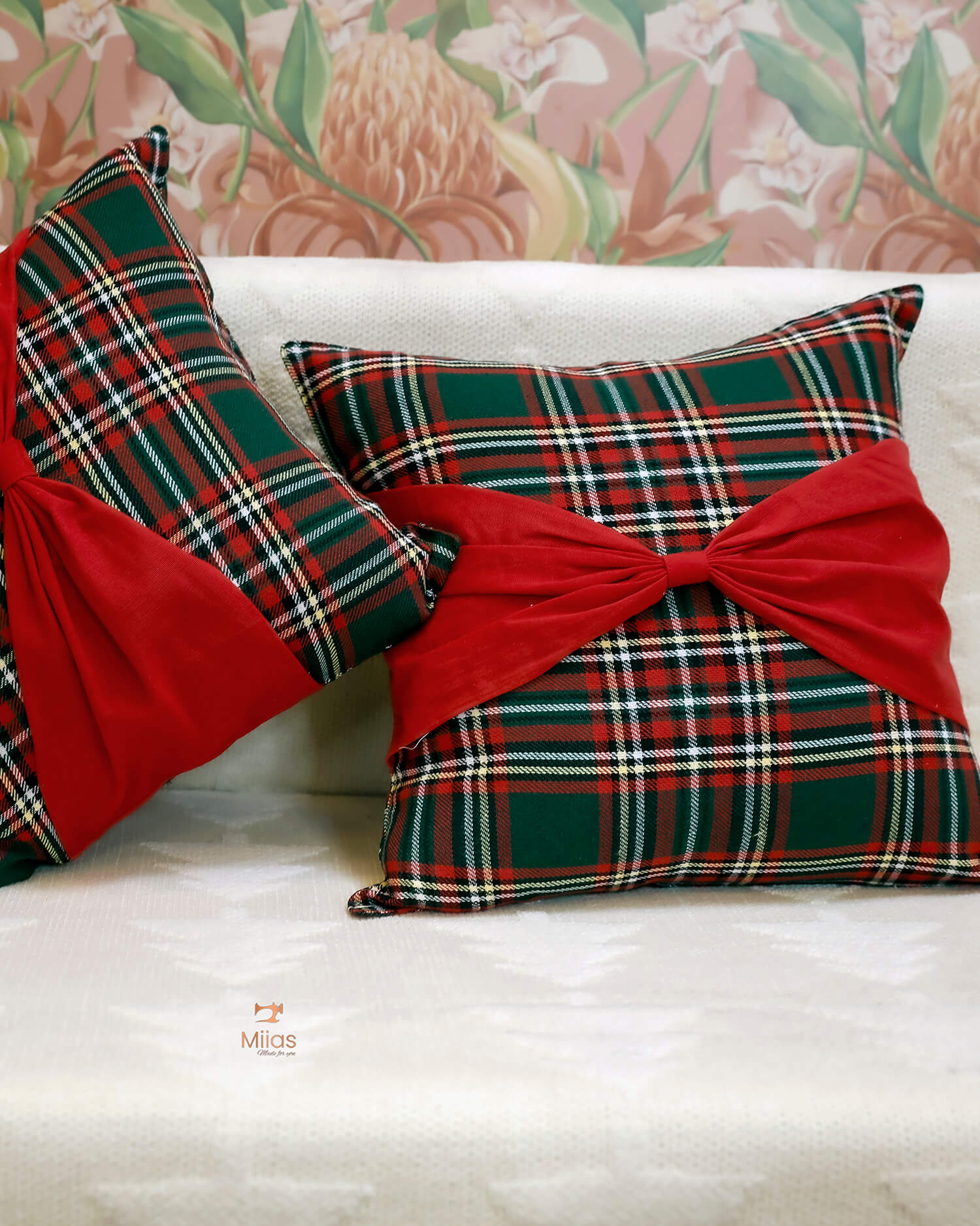 Cotton Christmas Cushion Covers w/ Bow, 16x16"