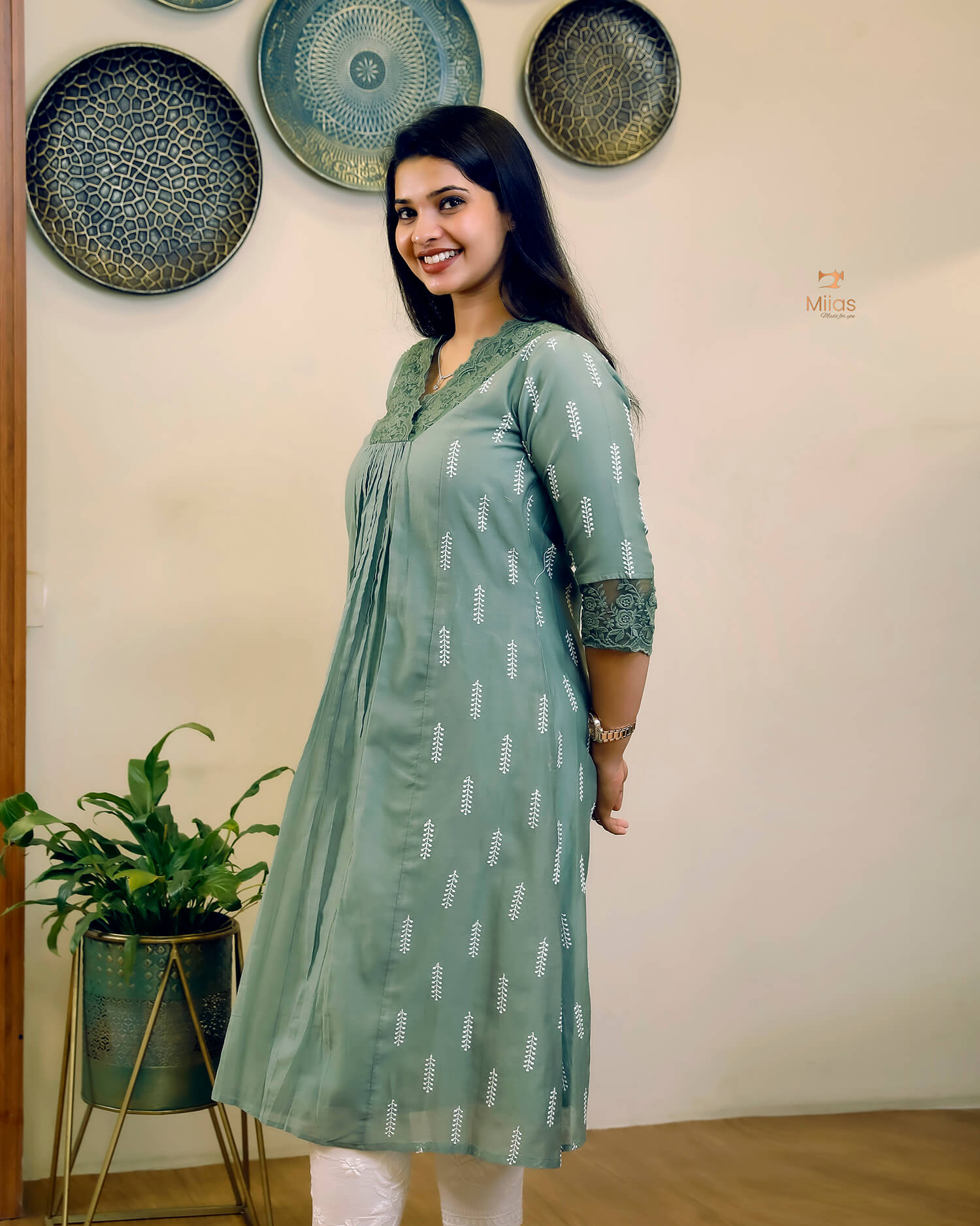 Mulchanderi Dress Kurti with Embroidered Panels