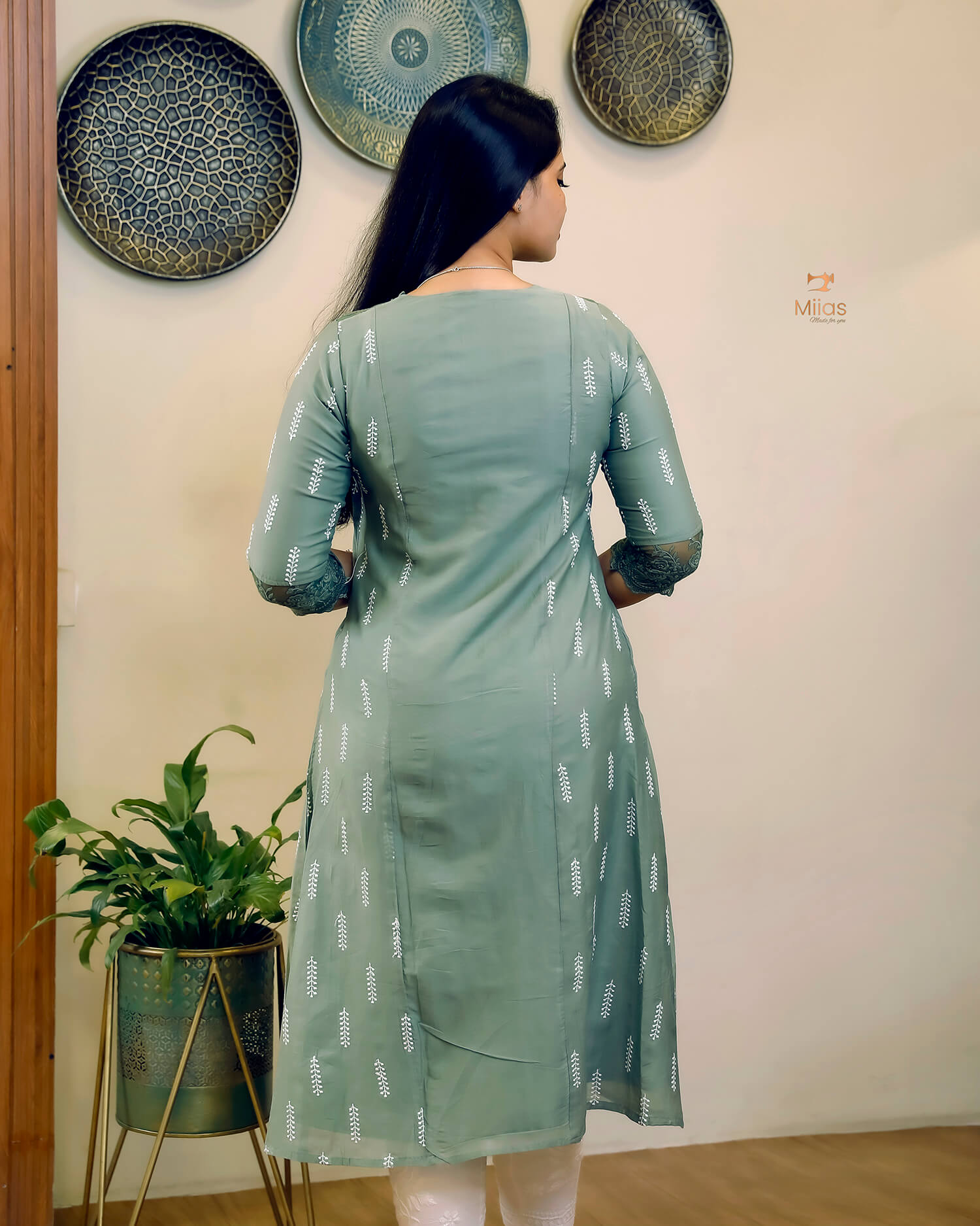 Mulchanderi Dress Kurti with Embroidered Panels