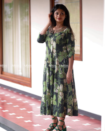 Kantha Cotton Panel Kurti | Beaded Neckline + Slit Sleeves | Bottle Green