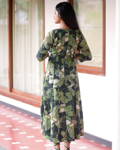 Kantha Cotton Panel Kurti | Beaded Neckline + Slit Sleeves | Bottle Green