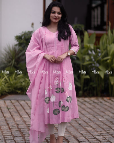 Mul Chanderi A-Line Kurti | Hand-Painted Lotus + Dupatta | Pink