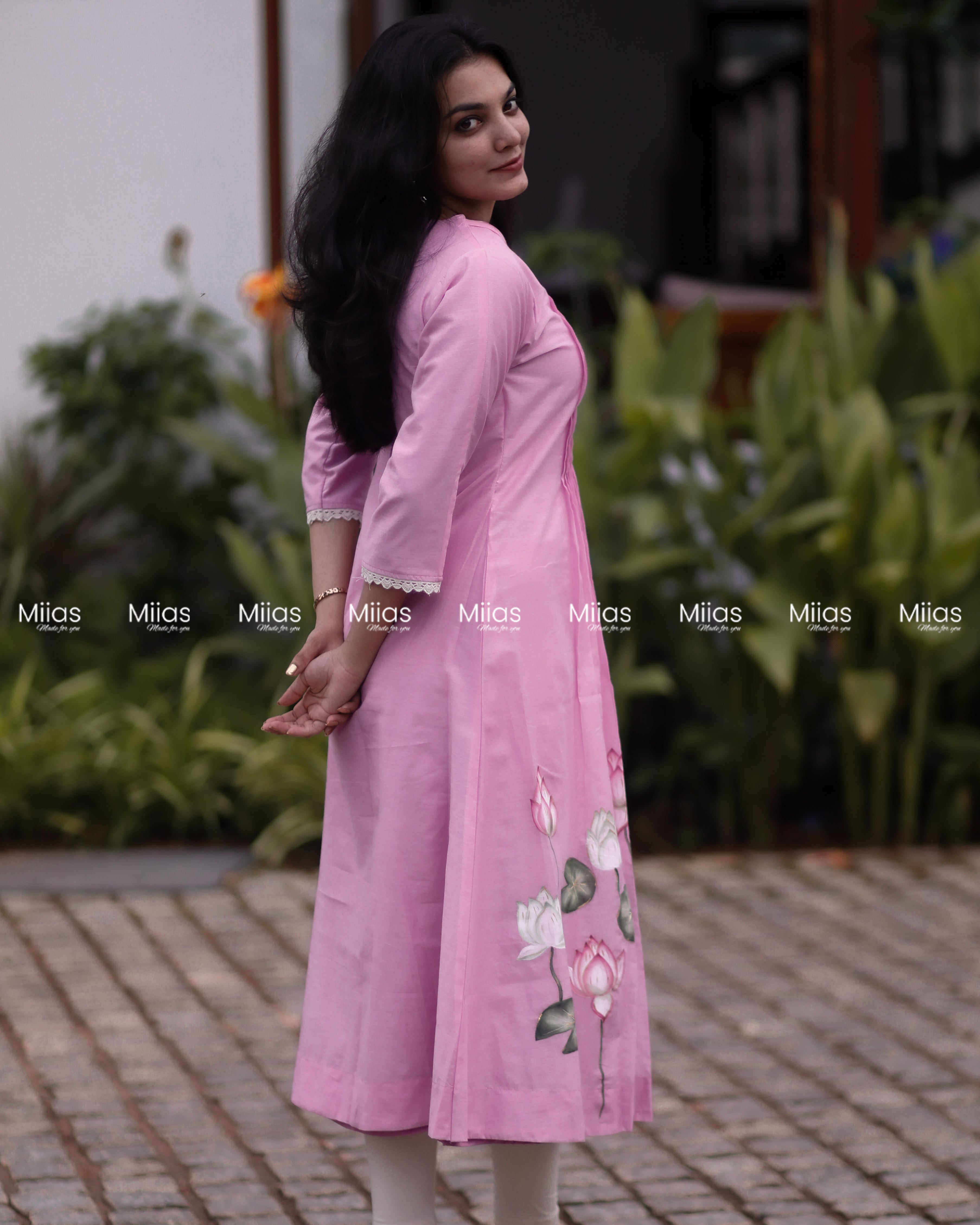 Mul Chanderi A-Line Kurti | Hand-Painted Lotus + Dupatta | Pink