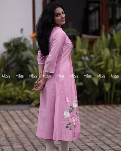 Mul Chanderi A-Line Kurti | Hand-Painted Lotus + Dupatta | Pink