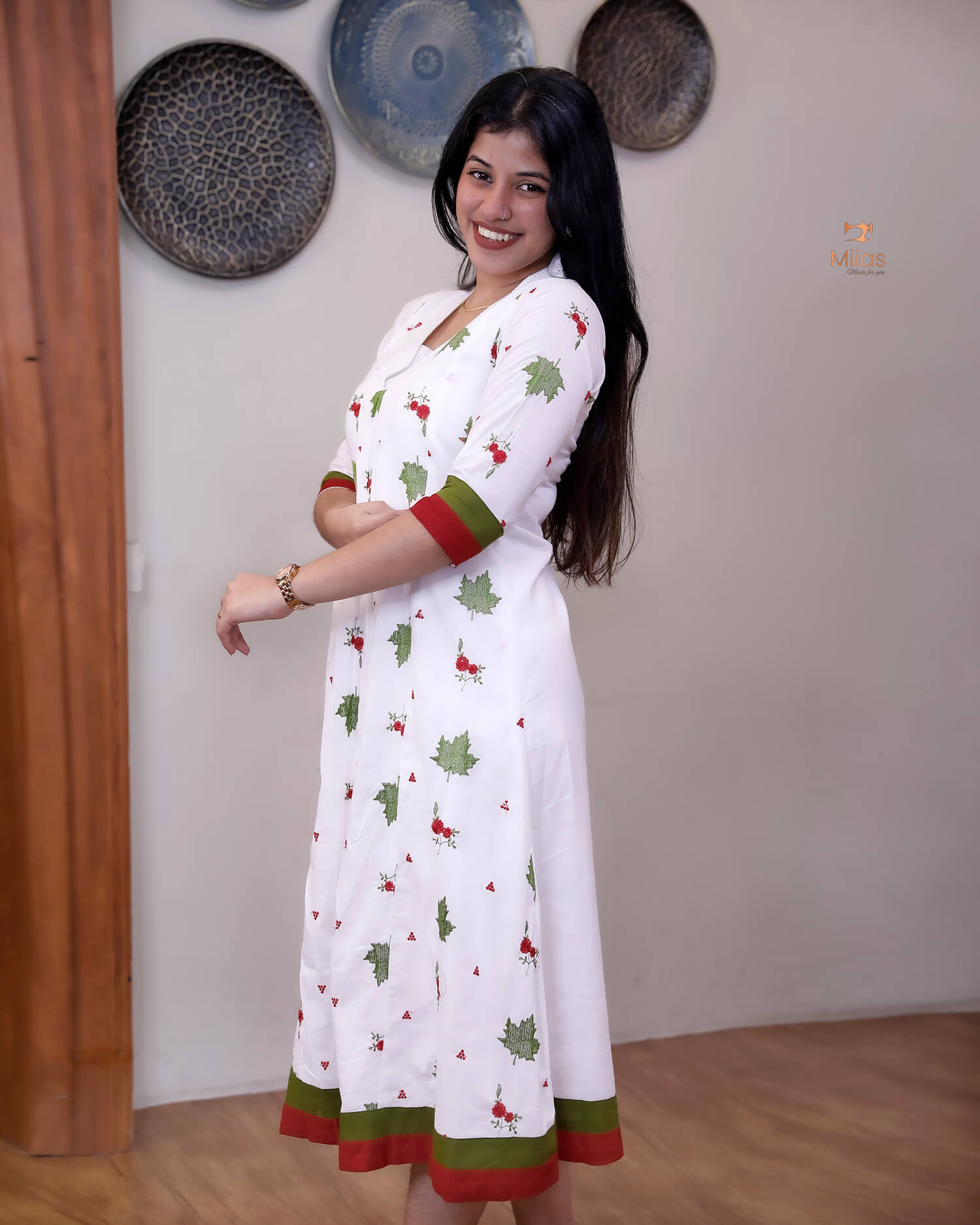 Mul Cotton Kurti: Festive 3-Panel Embroidered