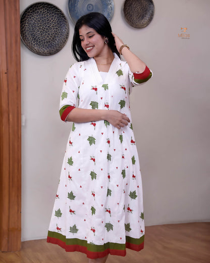 Mul Cotton Kurti: Festive 3-Panel Embroidered