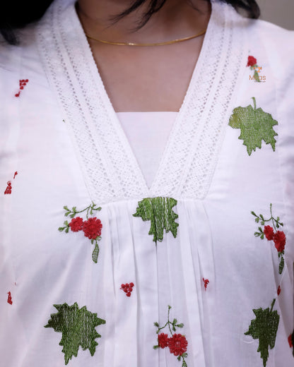Mul Cotton Kurti: Festive 3-Panel Embroidered